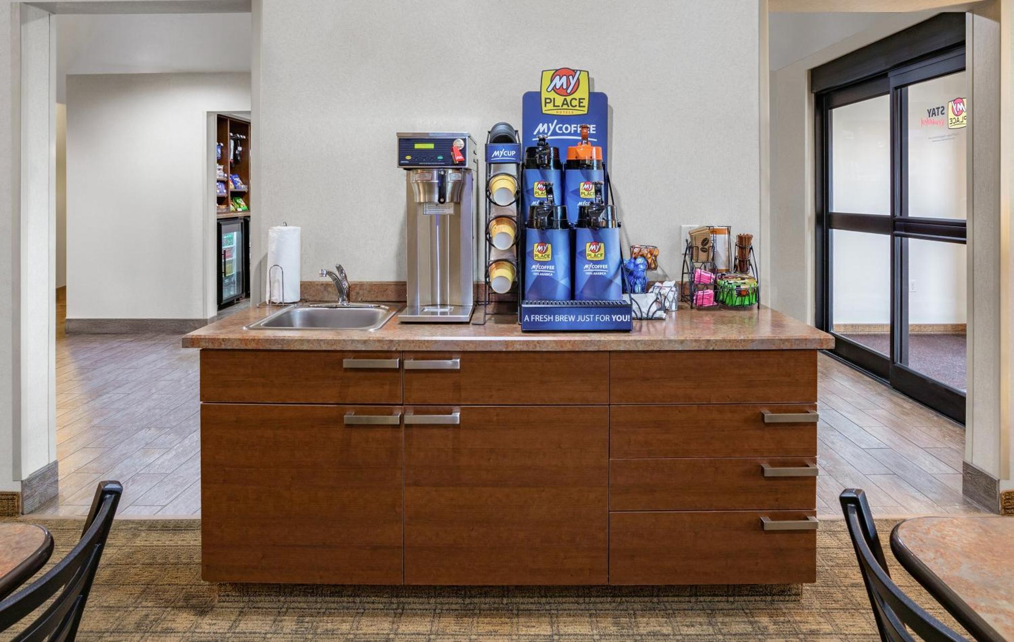 My Place Hotel-Grand Forks, Nd Екстериор снимка
